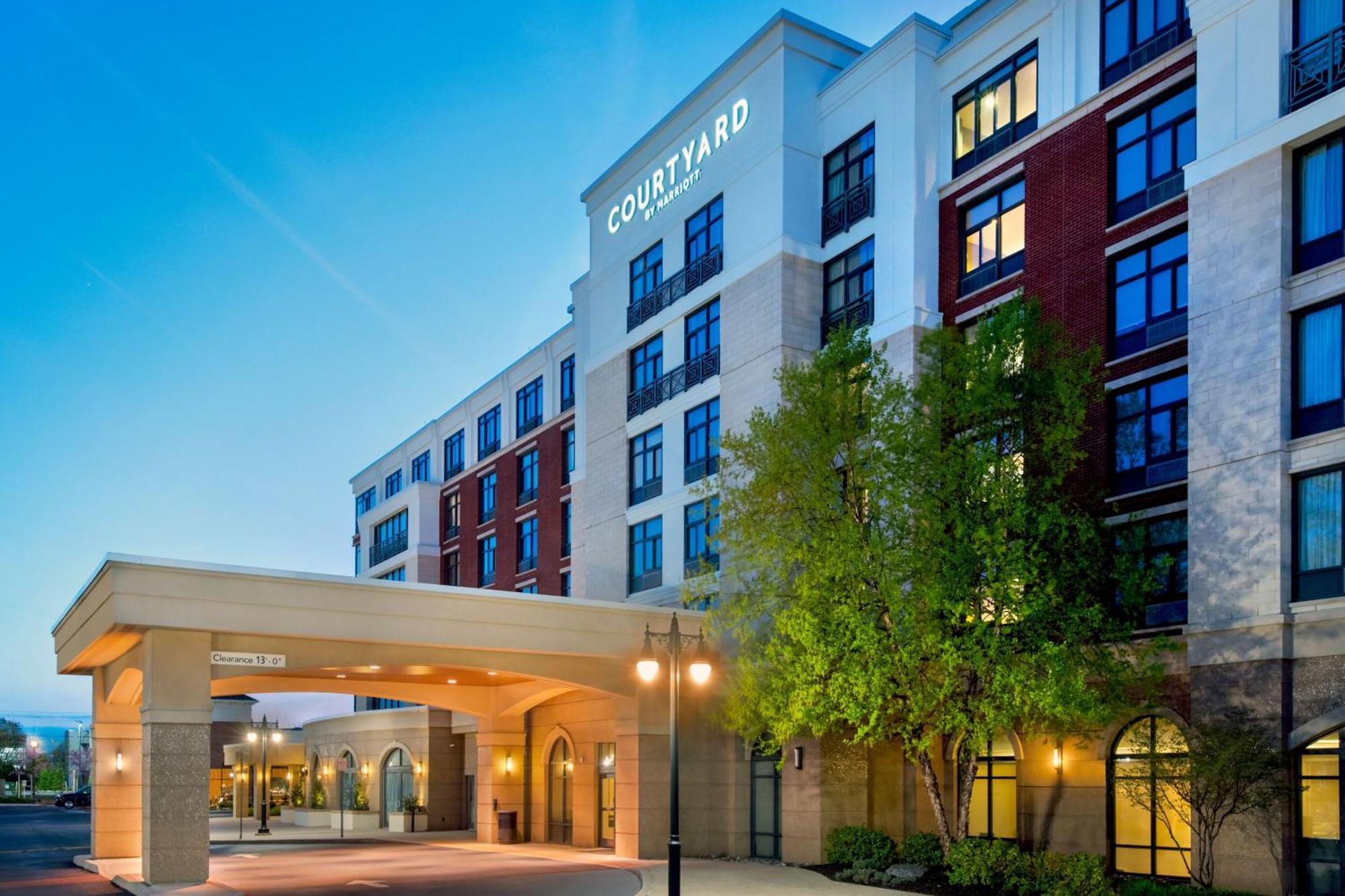 Отель Courtyard By Marriott Philadelphia Лэнсдейл Экстерьер фото